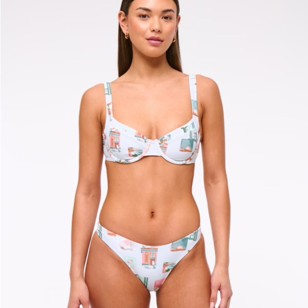 NWT - Abercrombie & Fitch Bikini - Small Medium